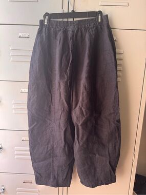 Women's Elastic-Waist Relaxed Jogger Pants in Charcoal